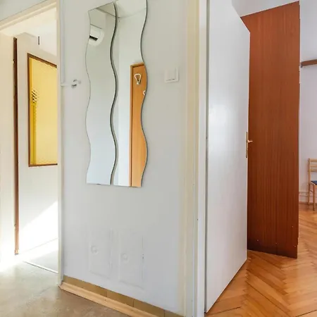 公寓 2 Bedroom Awesome In