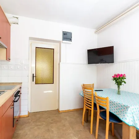 Beautiful Apartment In Lucija With Wifi Lägenhet