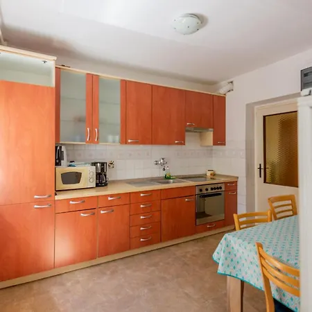 Beautiful Apartment In Lucija With Wifi Lägenhet *