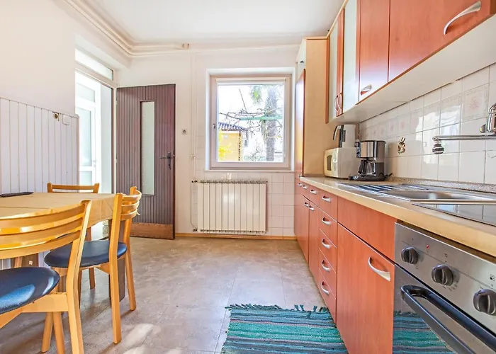 2 Bedroom Awesome In Daire *